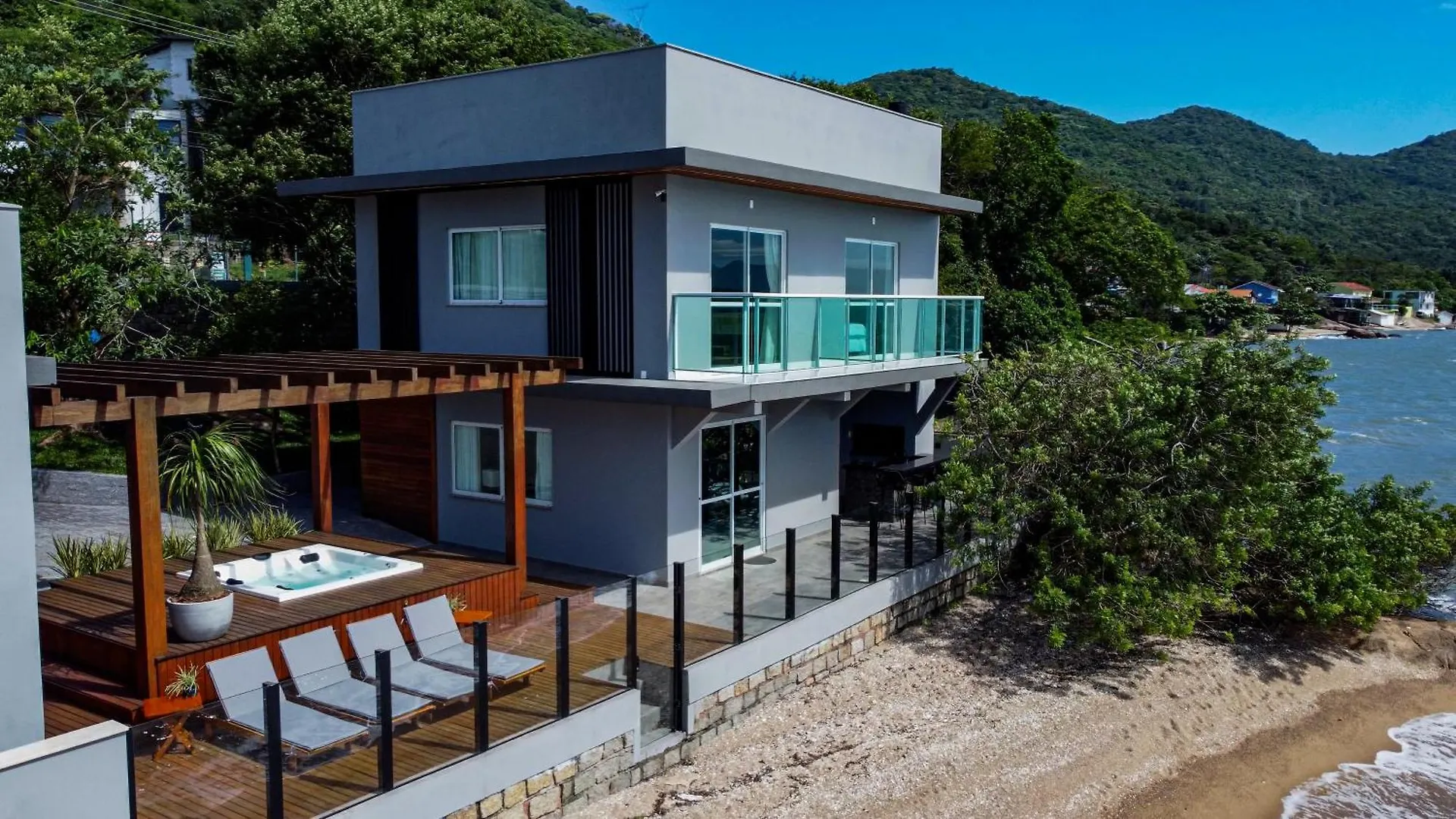 Casa A Beira-Mar, Com Spa E Vista Deslumbrante No Ribeirao Da Ilha Em Florianópolis