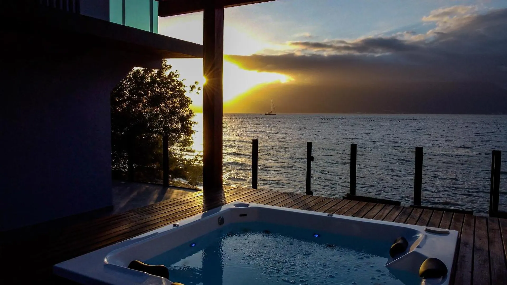 Casa A Beira-Mar, Com Spa E Vista Deslumbrante No Ribeirao Da Ilha Em Florianópolis 0*,