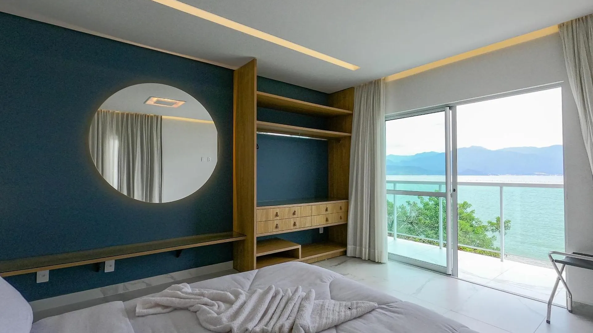 Hébergement de vacances Casa A Beira-Mar, Com Spa E Vista Deslumbrante No Ribeirao Da Ilha Em Florianópolis Brésil