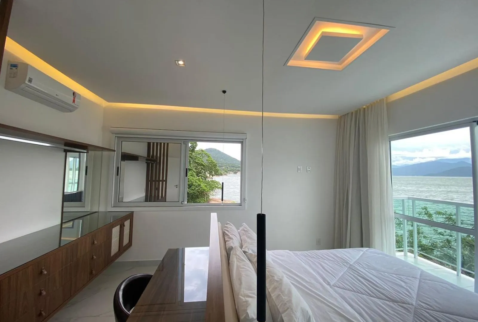 Casa A Beira-Mar, Com Spa E Vista Deslumbrante No Ribeirao Da Ilha Em Florianópolis Hébergement de vacances