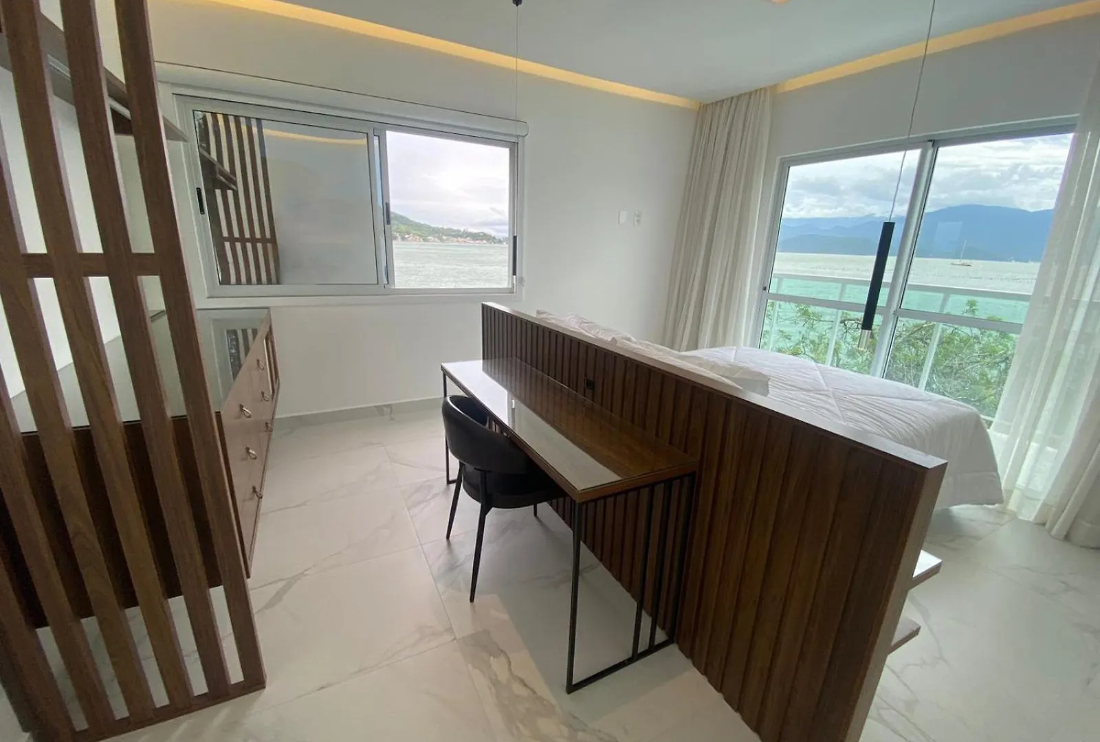 Casa A Beira-Mar, Com Spa E Vista Deslumbrante No Ribeirao Da Ilha Em Florianópolis 0*,  Brésil