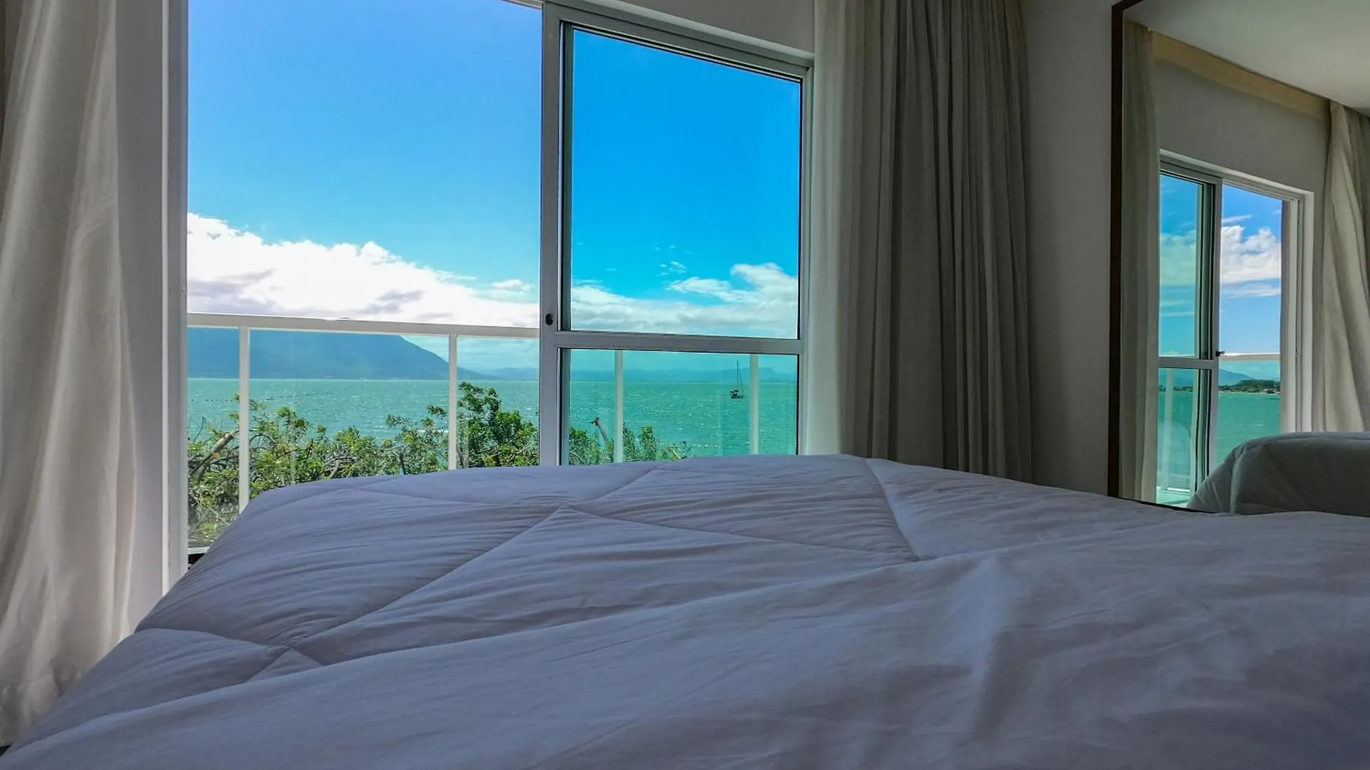 Casa A Beira-Mar, Com Spa E Vista Deslumbrante No Ribeirao Da Ilha Em Florianopolis Holiday home