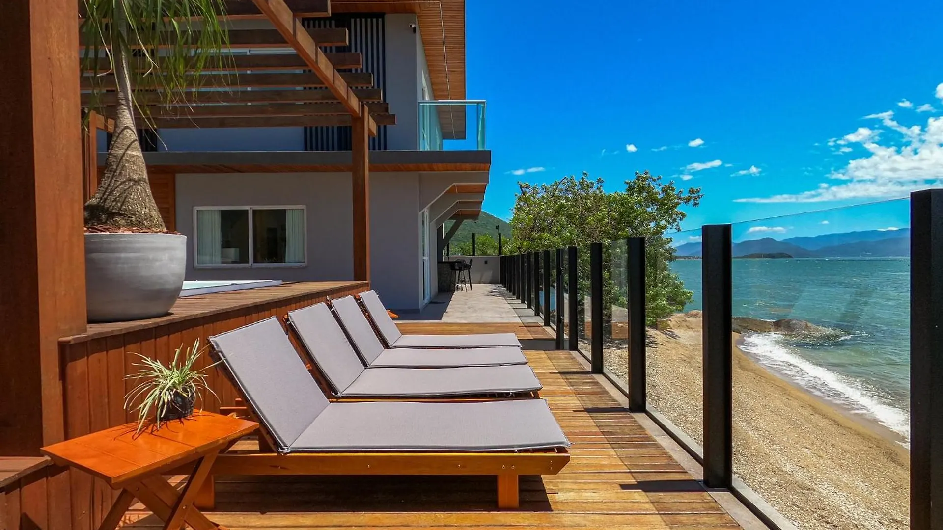Holiday home Casa A Beira-Mar, Com Spa E Vista Deslumbrante No Ribeirao Da Ilha Em Florianopolis